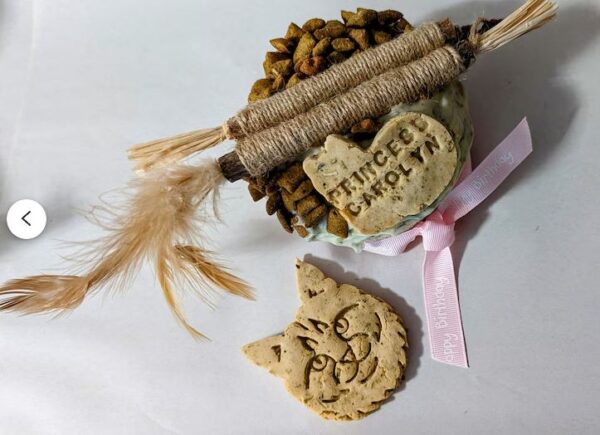 Cat birthday cake cat breed biscuit personalised